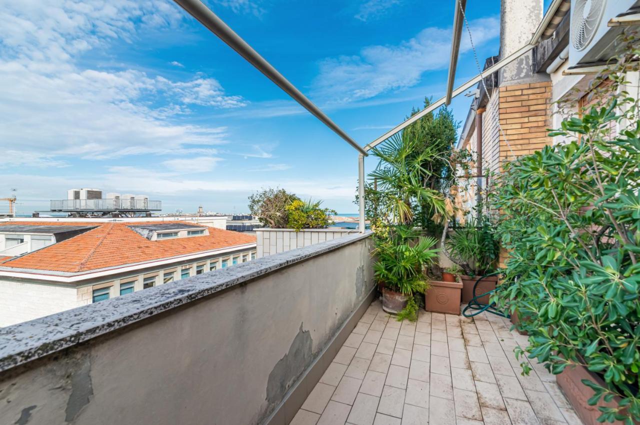 Attico Pisaurum - Central Apartment With Parking! 佩萨罗 外观 照片